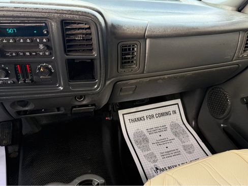 Used 2005 Chevrolet Silverado 1500 W/T image 11