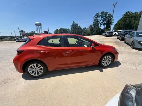Used 2023 Toyota Corolla SE FWD image 5