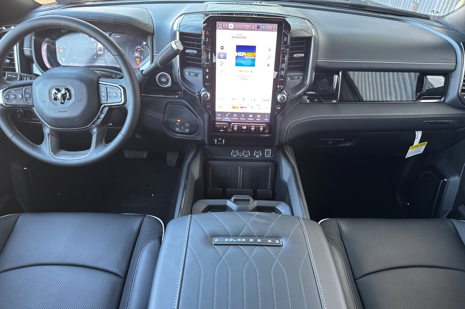 New 2026 RAM 2500 Limited AWD/4WD image 12