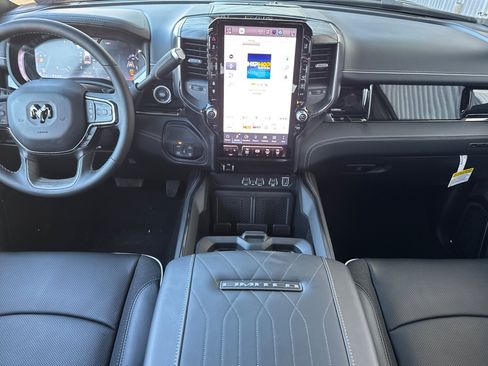 New 2026 RAM 2500 Limited AWD/4WD image 12