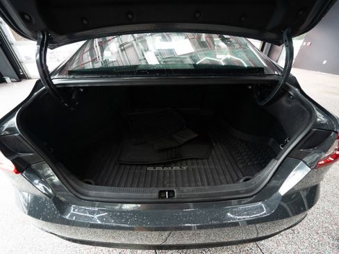 Used 2025 Toyota Camry SE w/ Convenience Package image 27