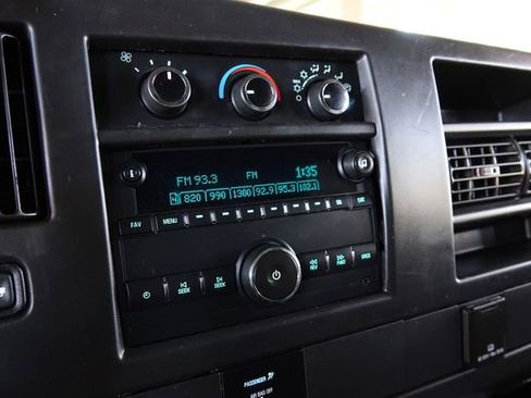 Used 2017 GMC Savana 2500 image 51