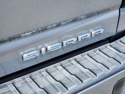 New 2025 GMC Sierra 3500 Denali Ultimate image 8