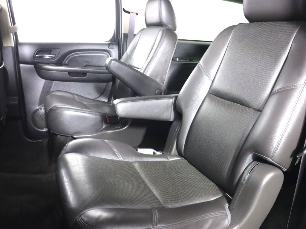 Used 2013 GMC Yukon XL Denali RWD image 33