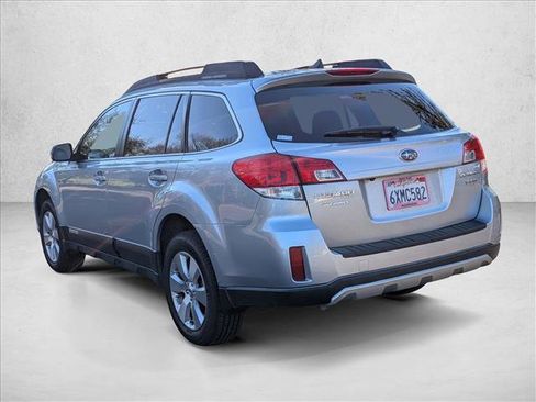 Used 2012 Subaru Outback 3.6R Limited w/ Moonroof Pkg image 8
