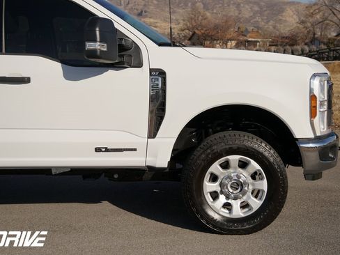 Used 2024 Ford F250 XLT w/ FX4 Off-Road Package image 13