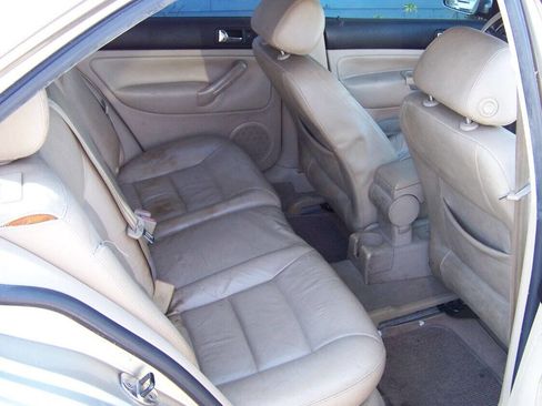 Used 2005 Volkswagen Jetta GLS image 15