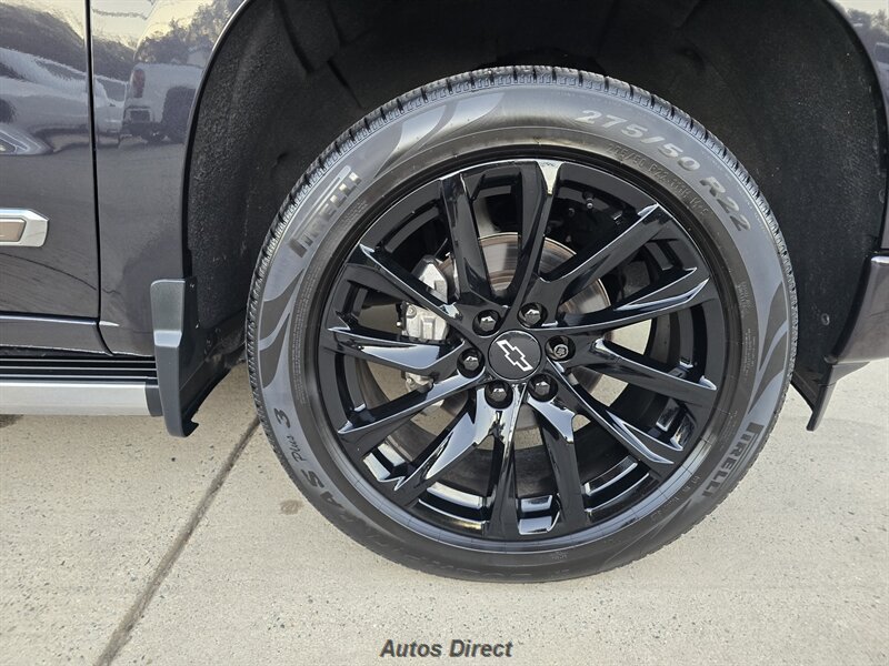 Used 2022 Chevrolet Silverado 1500 High Country w/ High Country Premium Package AWD/4WD image 48
