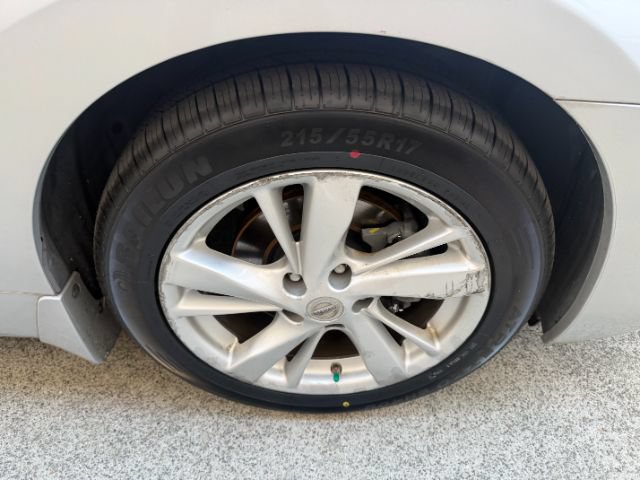 Used 2013 Nissan Altima 2.5 SV w/ 2.5SV Convenience Pkg FWD image 28