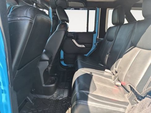 Used 2017 Jeep Wrangler Unlimited Sahara w/ Quick Order Package 24E Chief AWD/4WD image 13