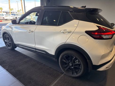Used 2024 Nissan Kicks SR w/ SR Premium Package image 10