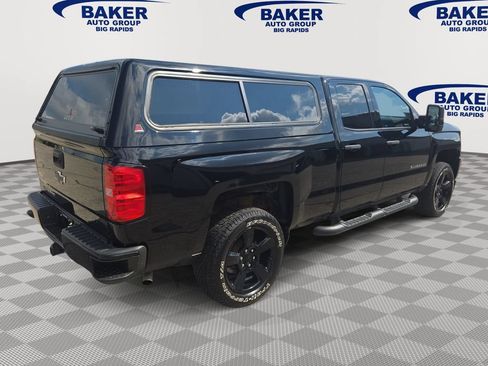 Used 2018 Chevrolet Silverado 1500 Custom w/ Custom Value Package AWD/4WD image 3
