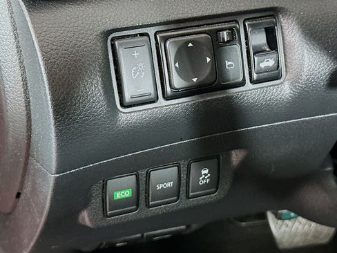 Used 2018 Nissan Sentra SV FWD image 16