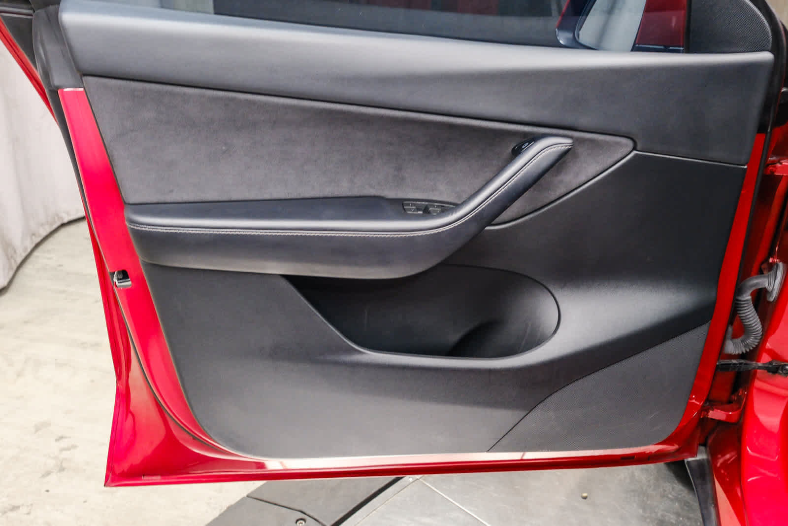 Used 2022 Tesla Model Y Long Range AWD/4WD image 26
