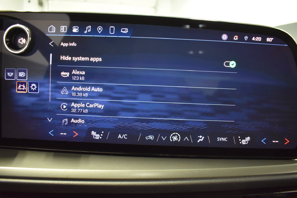 Used 2025 Chevrolet Traverse LT FWD image 27