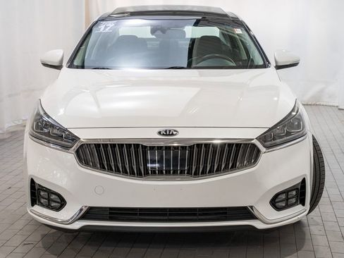 Used 2017 Kia Cadenza Technology image 2