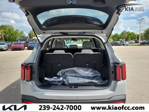 New 2026 Kia Sorento S FWD image 10