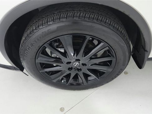 Certified 2024 Nissan Murano SV w/ SV Midnight Edition Package image 35