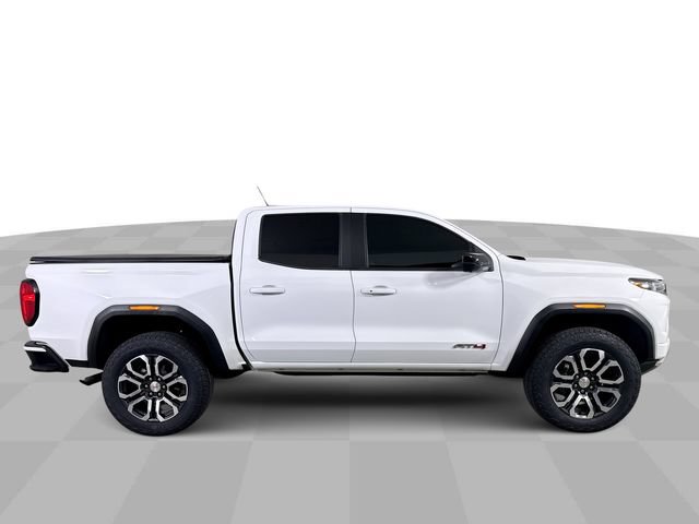 Used 2024 GMC Canyon AT4 w/ AT4 Premium Package AWD/4WD image 9