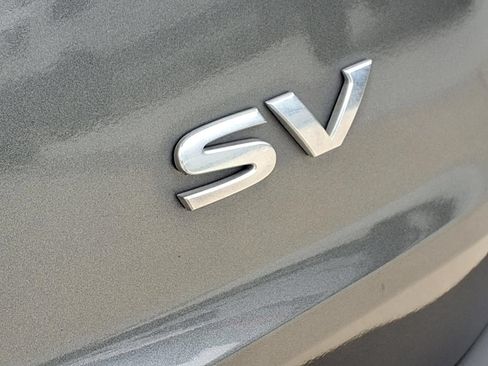 Used 2023 Nissan Rogue SV FWD image 9