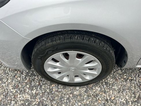 Used 2018 Nissan Versa SV FWD image 21