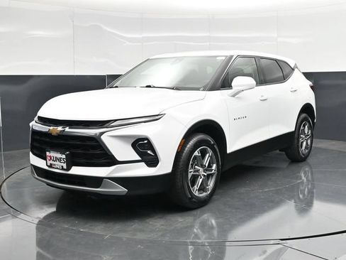 Used 2025 Chevrolet Blazer LT FWD image 6