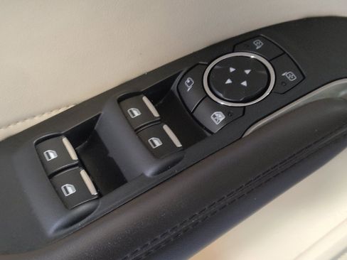 Used 2016 Lincoln MKC Select w/ Select Plus Package FWD image 27