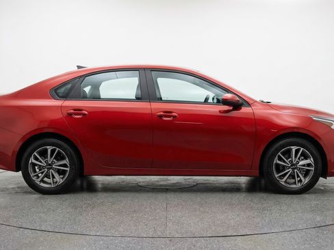 Used 2024 Kia Forte LXS image 11