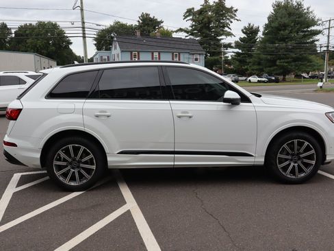 Used 2023 Audi Q7 2.0T Premium Plus w/ Premium Plus Package AWD/4WD image 6