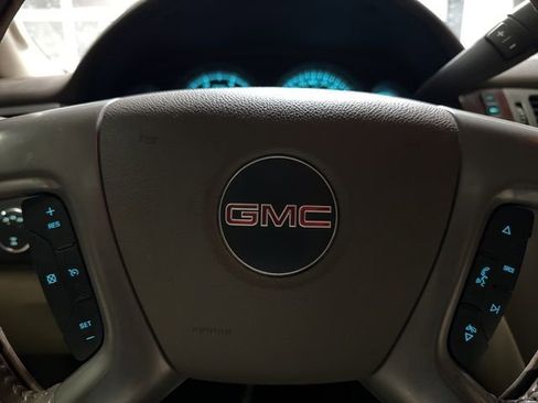 Used 2014 GMC Sierra 2500 SLT w/ Suspension Package, Off-Road image 10