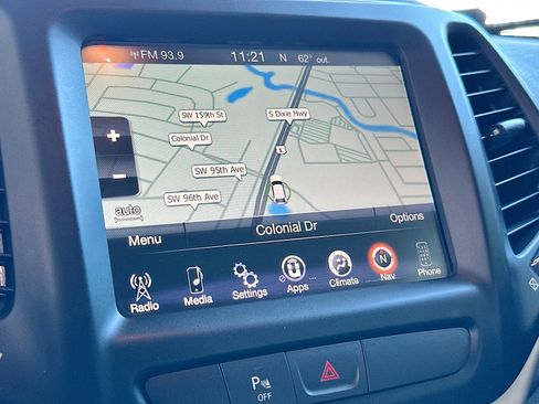 Used 2016 Jeep Cherokee 75th Anniversary image 13