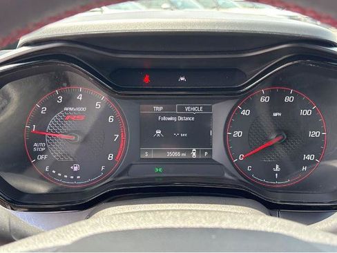Used 2024 Chevrolet Trax RS w/ Driver Confidence Package FWD image 3