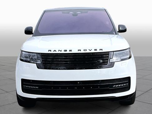 Used 2023 Land Rover Range Rover SE image 4