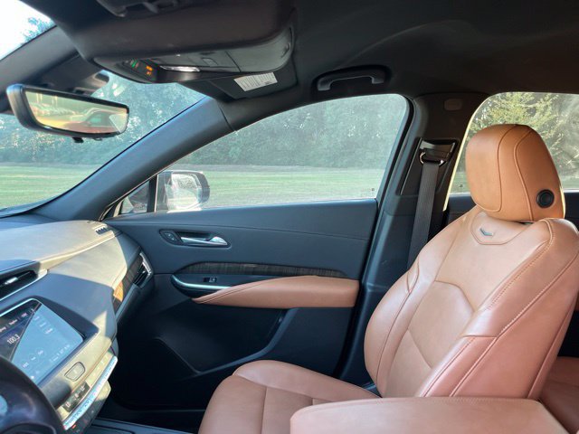 Used 2023 Cadillac XT4 Premium Luxury w/ Enhanced Visibility Package FWD image 13