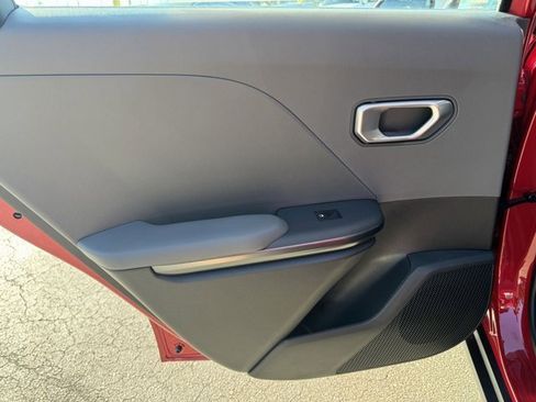 New 2025 Kia K4 LXS image 9