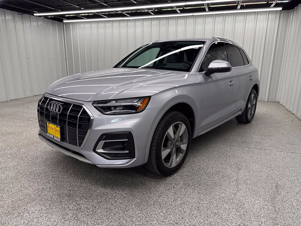 Used 2023 Audi Q5 2.0T Premium Plus w/ Premium Plus Package AWD/4WD image 3