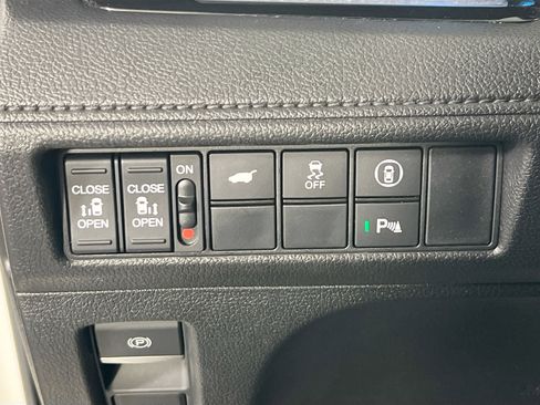 Used 2023 Honda Odyssey Elite image 10