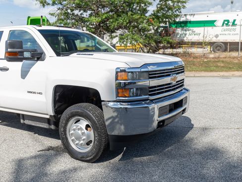 Used 2016 Chevrolet Silverado 3500 W/T w/ WT Convenience Package image 3