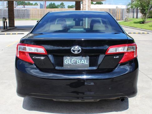 Used 2012 Toyota Camry LE FWD image 6
