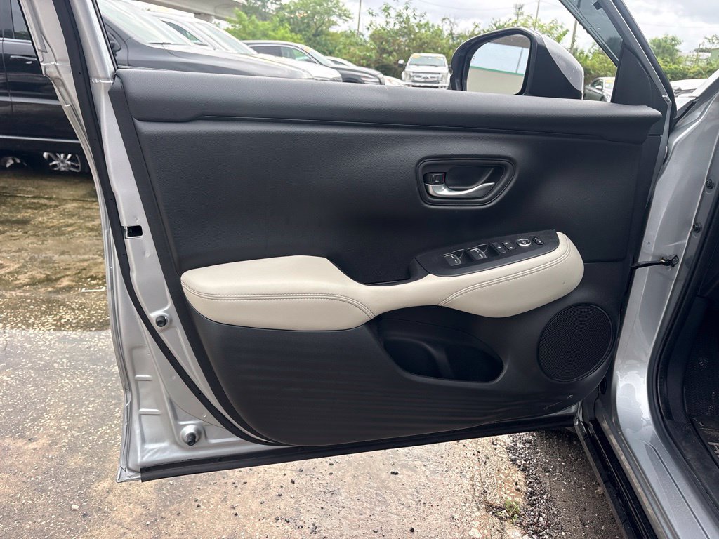 Used 2024 Honda HR-V EX-L image 11