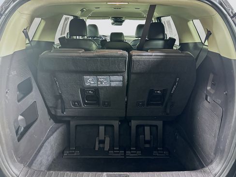 Used 2024 Kia Carnival LX image 26