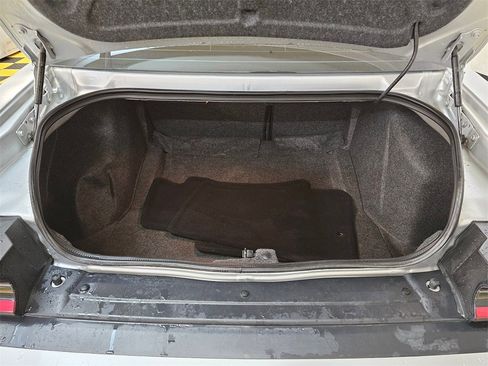 Used 2020 Dodge Challenger SXT w/ Driver Convenience Group image 14