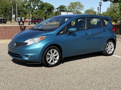 Used 2015 Nissan Versa Note FWD image 3