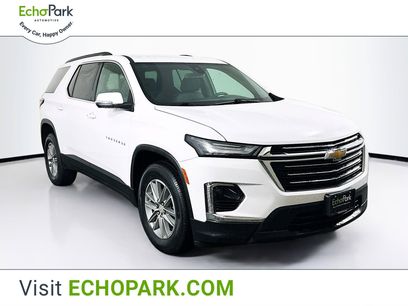 Used 2023 Chevrolet Traverse LT