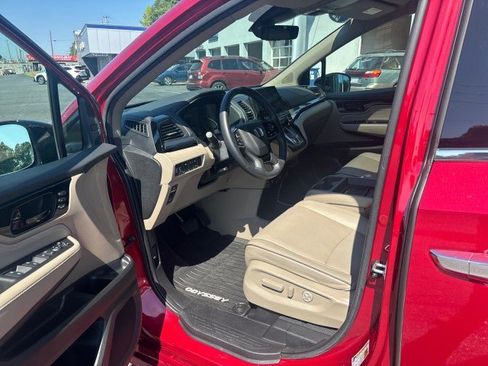 Used 2022 Honda Odyssey Elite image 13