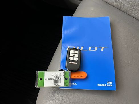 Used 2019 Honda Pilot Touring image 36