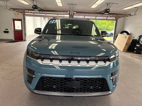 New 2026 Jeep Grand Wagoneer 4WD image 2