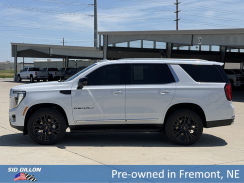 Used 2026 GMC Yukon Denali w/ LPO, Illumination Package AWD/4WD image 9