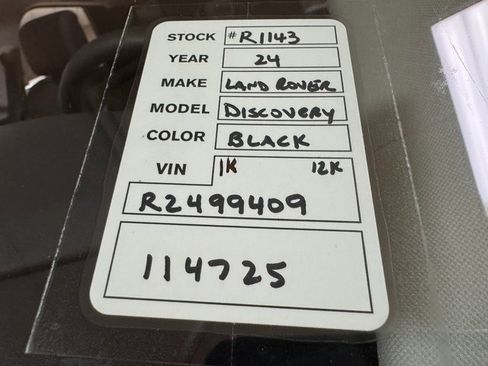 Used 2024 Land Rover Discovery S image 31