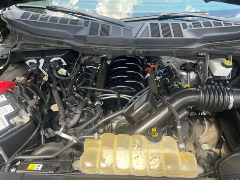 Used 2022 Ford F150 XLT w/ Equipment Group 302A High AWD/4WD image 18